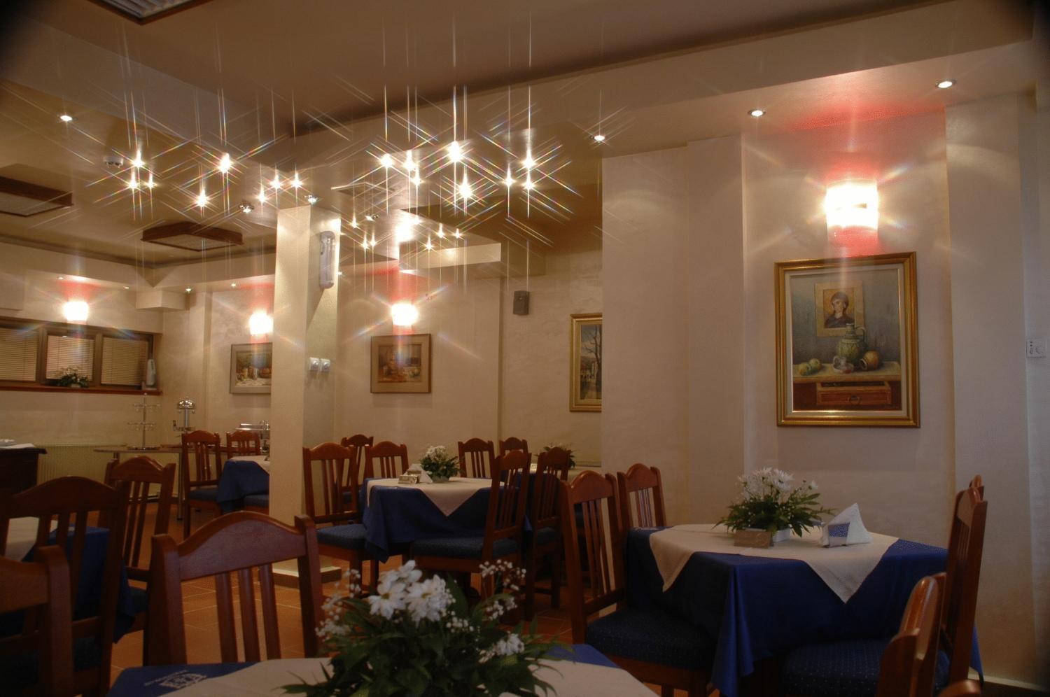 Hotel Tehnograd Kraljevo Restoran fotoğraf